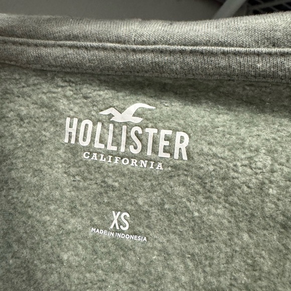 Hollister Women's Gray Zip-Up Hoodie - Picture 3 of 3